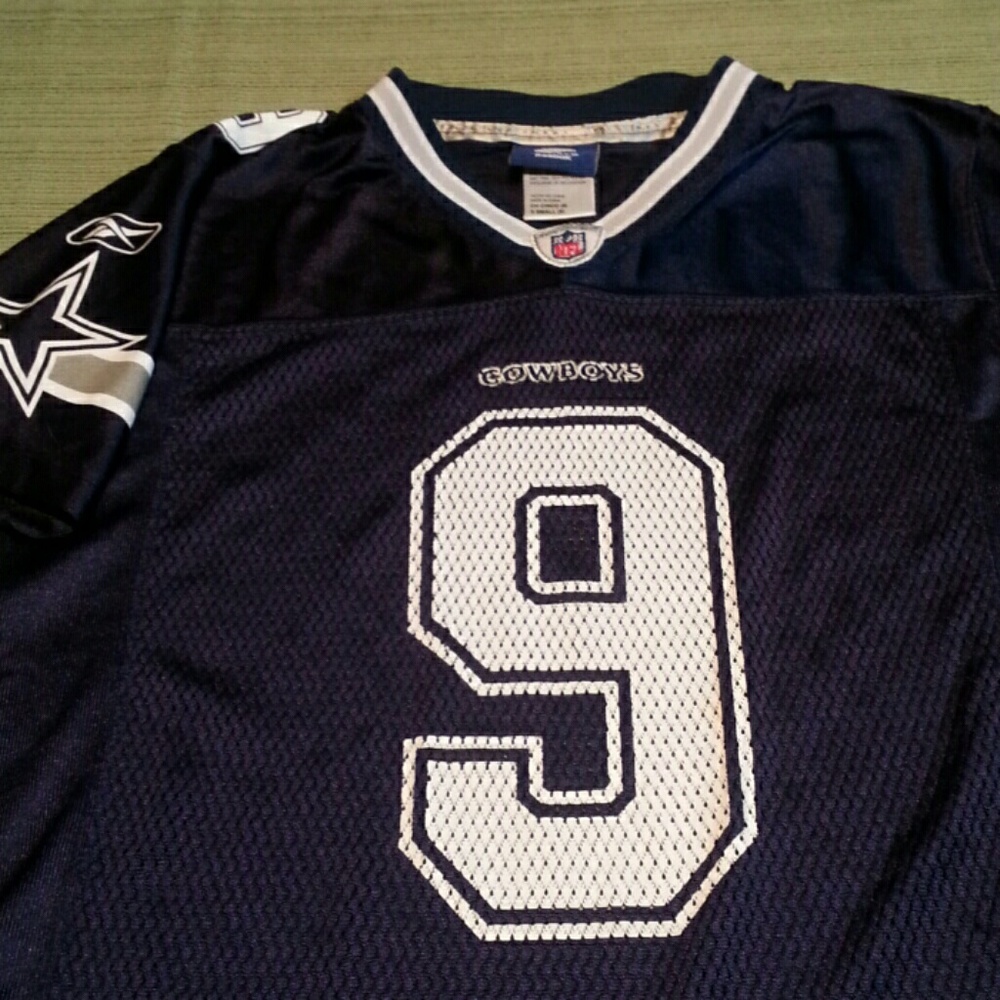 NFL DALLAS COWBOYS FOOTBALL TEAM BEAUTIFUL TOP